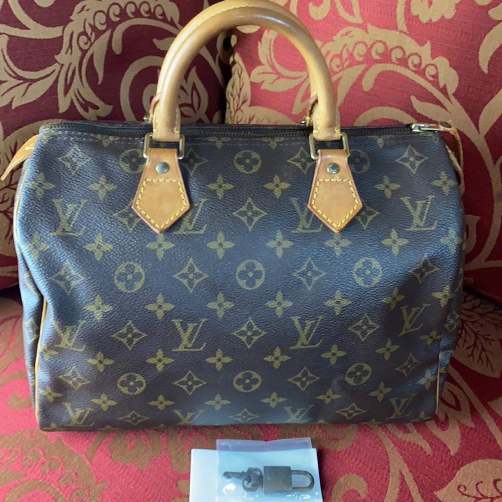 Lv speedy bag 30